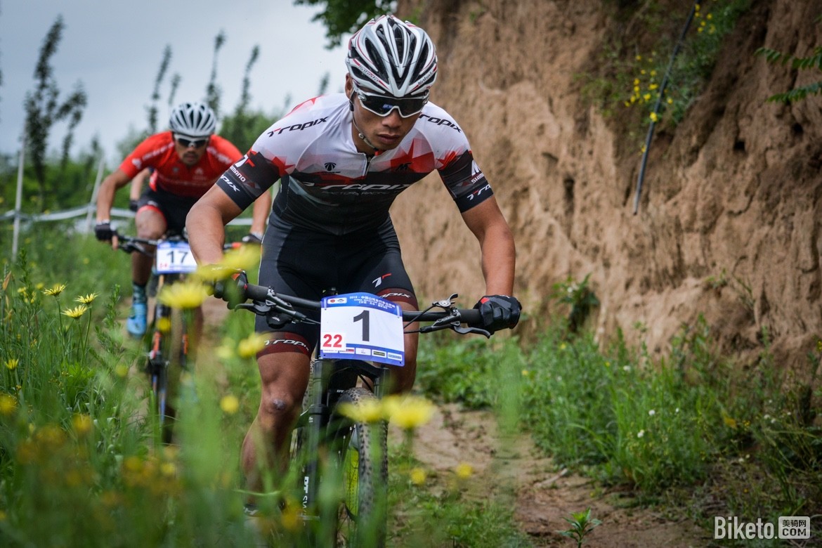 两队战斗到底，谁将成为最终胜利者