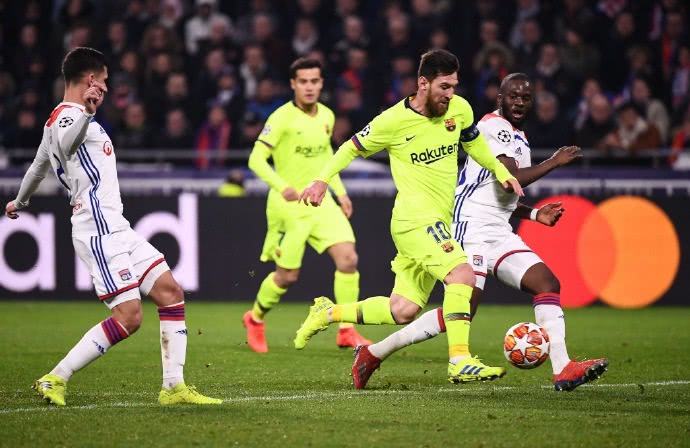 包含曼联翻盘土耳其，奥利维耶带队取胜的词条