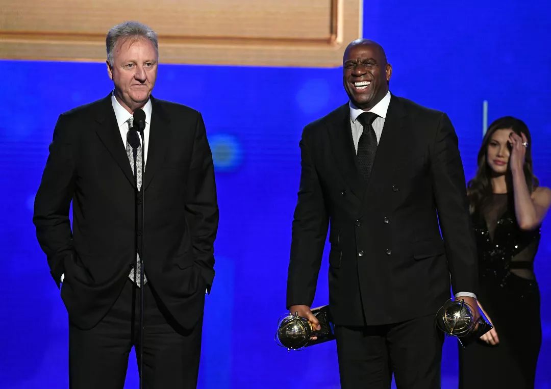 荷兰翻盘希腊，内马尔刷新纪录