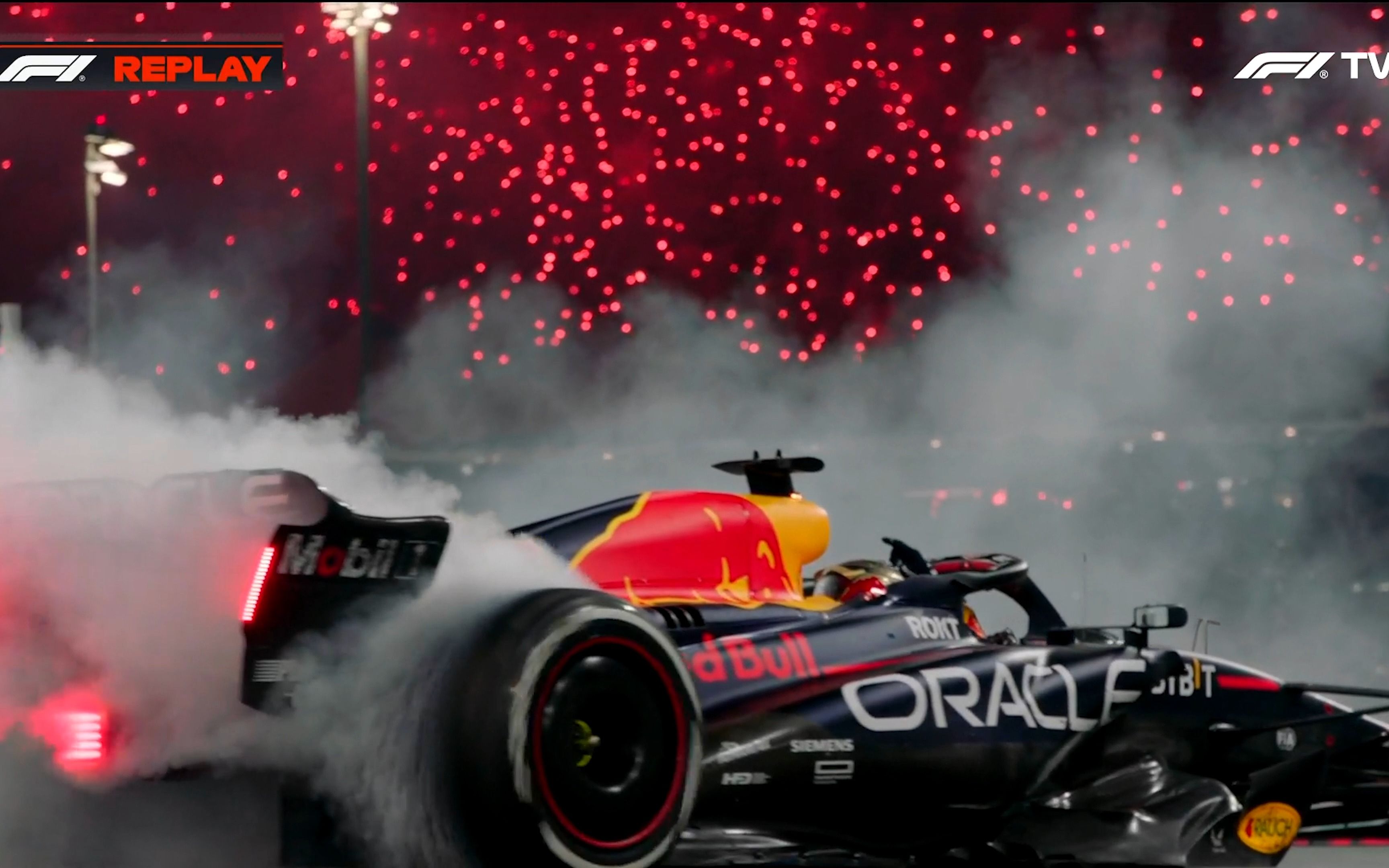 雷诺车队轻取红牛车队，汉密尔顿点燃赛场的简单介绍